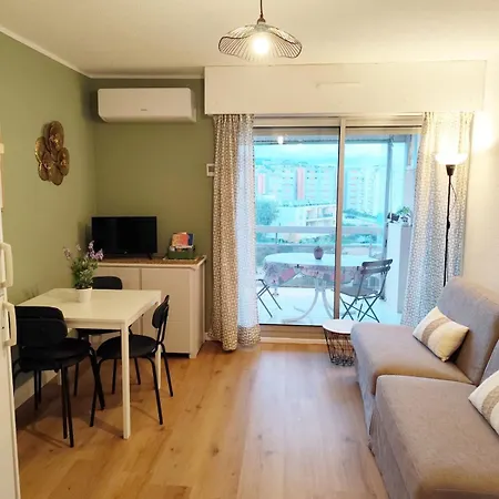 A Pied, Parking Et Climatisation Apartamento Le Lavandou
