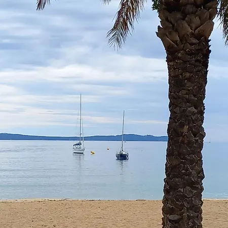 A Pied, Parking Et Climatisation